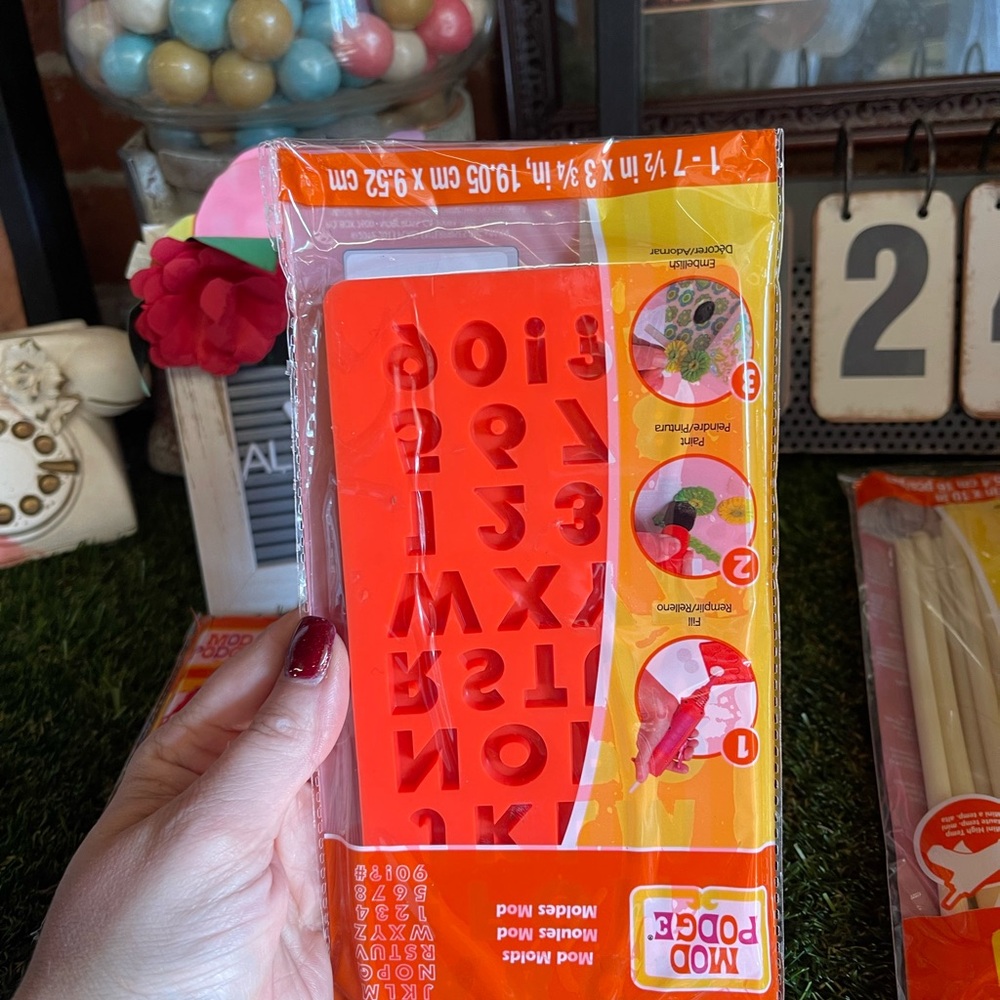 Mod Podge Mod Mold bundle - Picture 3 of 11